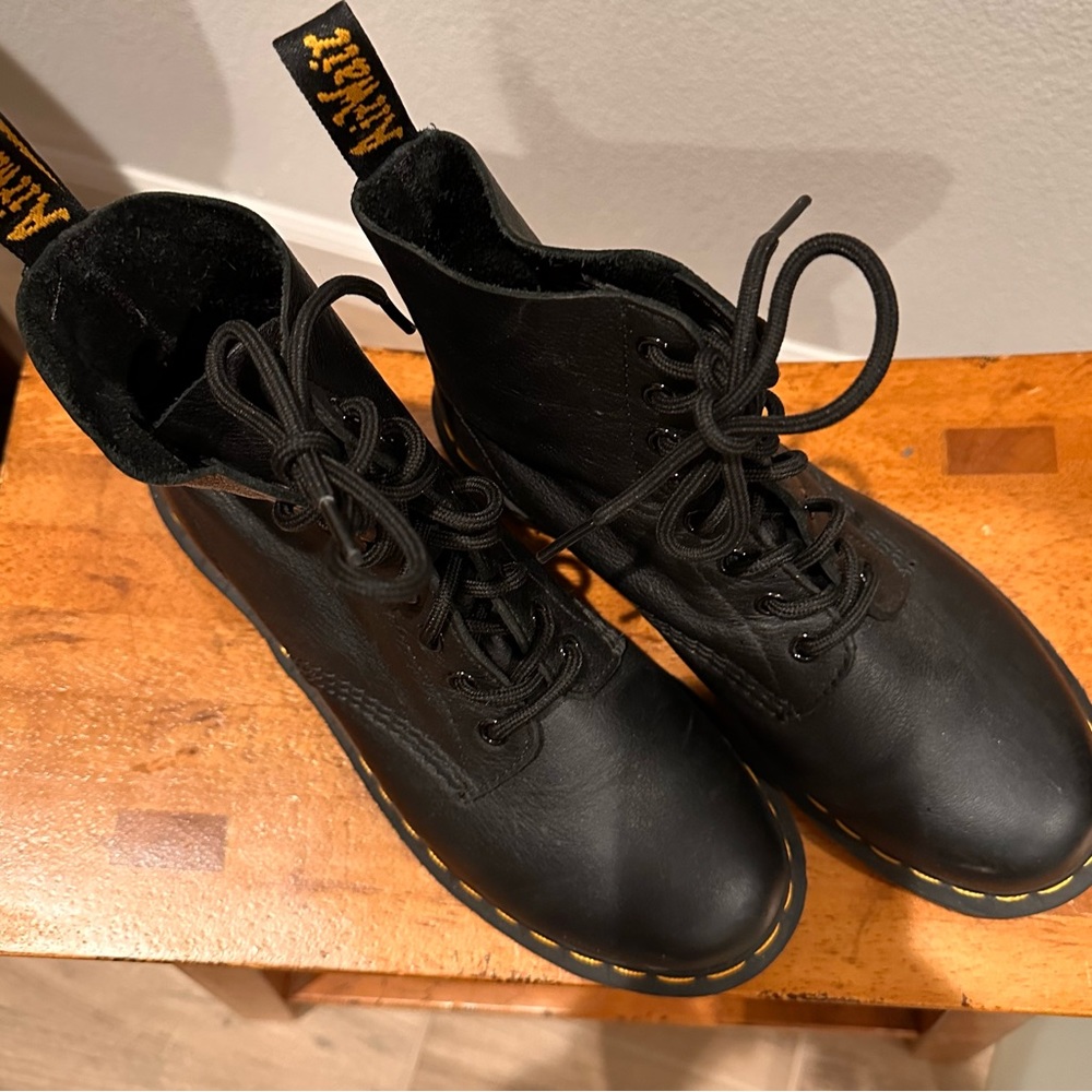 💥Dr. DOC MARTENS Pascal BLACK Air Wair Leather 1460 Boots UK 6 EU 39 US 8 NWB
